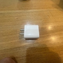 アップル　純正充電アダプター　20w