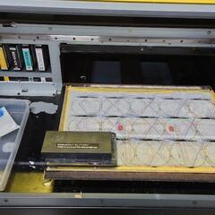 ヤフオクで決まりました。超値下げ引取限定 Roland ローランド 卓上UVプリンター VersaUV LEF-200と移動式吸煙機print pro universal 業務用の画像