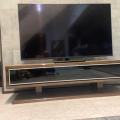 テレビボード、テレビ台