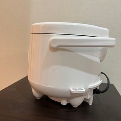 1,000円均一‼️3合炊き炊飯器保温機能付の画像