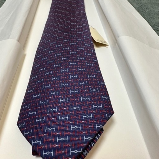 【新品・未使用】HERMES エルメス シルクツイルタイ ツイルビー 8cm 《Hジャンボ》