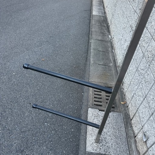 折りたたみカヤックや軽量カヤックの収納に使ってました支柱とバーのセット！　軽量カヤックの収納に最適！