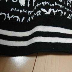 PLAY BOYパーカーLサイズ　レディースの画像