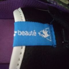 レディース　beaute　シューズ　スニーカー　靴　２４ｃｍの画像