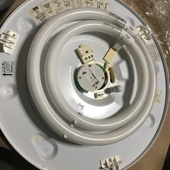 ダイニング　蛍光灯照明の画像