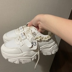 ⭐️取りに来てくださる方⭐️20,新品未使用　白チェーン付きスニ...