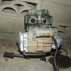 ホンダ CD125T エンジン 125cc 2気筒 の画像