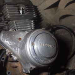 ホンダ CD125T エンジン 125cc 2気筒 の画像