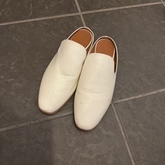 バブーシュ　靴　GU