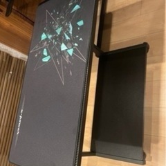 ゲーミングテーブル　ラック付きの画像