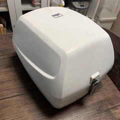 旧車　レトロ小型リアボックス