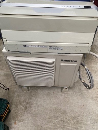 Panasonic 18畳用エアコン　標準取り付け工事込み【CS-565CXR2】中古