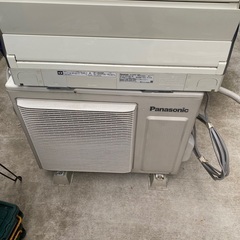 Panasonic 18畳用エアコン　標準取り付け工事込み【CS-565CXR2】中古