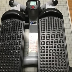 アイク製　足踏み機