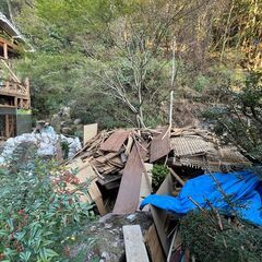解体廃材　キャンプや薪ストーブにどうですか。の画像