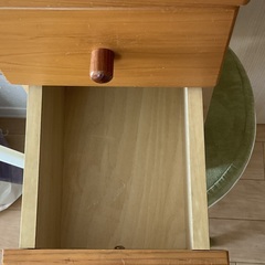小引き出し　3段　合板ではなく、しっかりした板で作られています。　縦21.5cm  横16.5cm 高さ38cmの画像