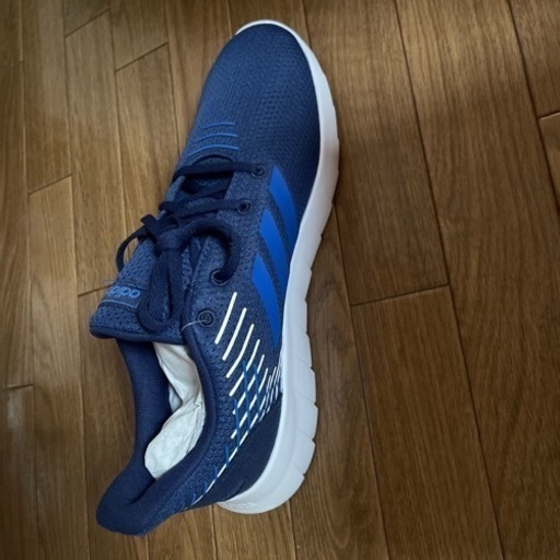 adidasスニーカー新品未使用