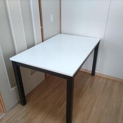 あげます！早い者勝ちです。ダイニングテーブル。作業台にも使えます。