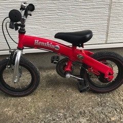 幼児用の自転車の画像