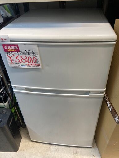☆中古￥5,800！U-ING　88㍑2ドア冷蔵庫　家電　2014年製　UR-D90F型　幅48㎝ｘ奥行50㎝ｘ高さ86㎝　【BK023】