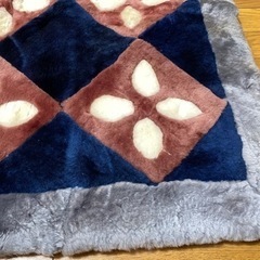 ‼️お値下げしました‼️《未使用》リアルムートンカーペット　ムートンラグ　143cm✖️195cm  色違い有り　の画像