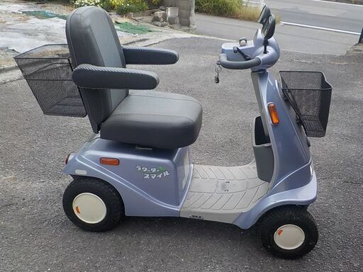 【ジャンク品】シニアカー　セニアカー　電動車カート　ラクータースマイル（お取引中）