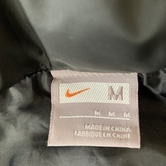 【NIKEダウンジャケット】メンズMサイズの画像