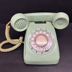 レトロ‼️アンティーク 緑電話の画像