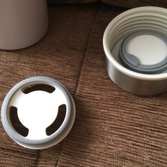 ステンレスボトルアイリスオーヤマ500ml 広口 薄ラベンダー色の画像
