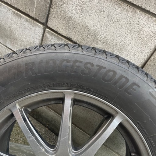 ブリヂストンブリザックDM-V3スタッドレスタイヤ 225/65R17