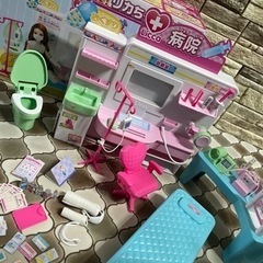 綺麗です^_^リカちゃん病院　など　女の子おもちゃセット売り