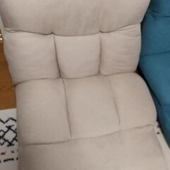 今週で終了します。最終値下げ。NITORI座椅子2脚　の画像