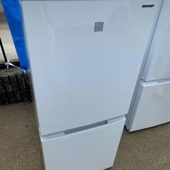 お薦め品‼️美品‼️シャープどっちもつけかえドア2ドア冷凍冷蔵庫 152L 2020年