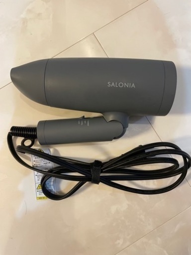 ドライヤー　SALONIA