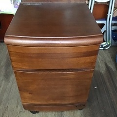 中古　大塚家具　袖机　ブラウン系の画像