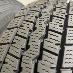 軽バン用スタッドレスタイヤの画像