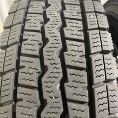 軽バン用スタッドレスタイヤの画像
