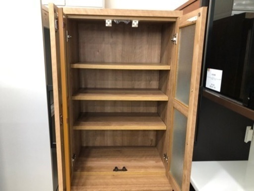 食器棚のご紹介です