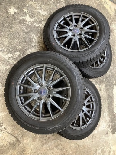 スタッドレスタイヤアルミ付き4本セット！ダンロップ　215/60R16