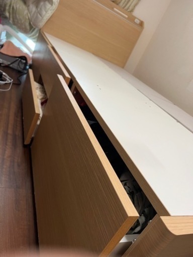 収納引き出し4つ付きシングルベッド