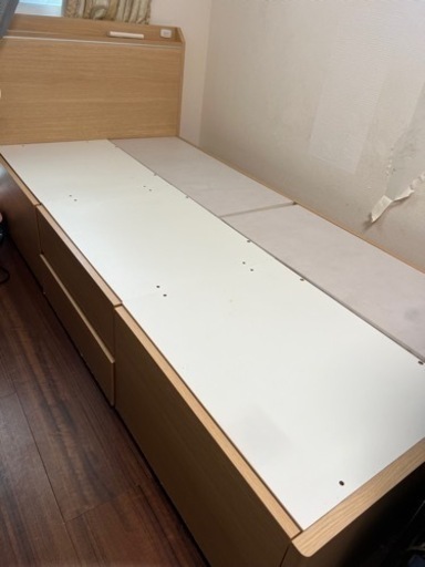 収納引き出し4つ付きシングルベッド