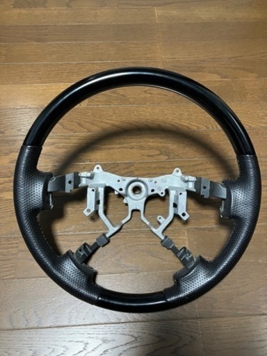 ハイエース　ステアリング　ピアノブラック