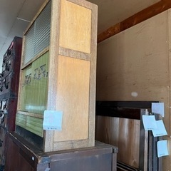 レトロな棚の画像