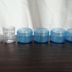 プラスチック　入れ物　コンテナー　フタ付き　ミニサイズ透明３つ　...