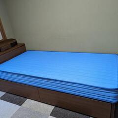 シングルベッド　収納棚付き