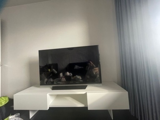 テレビキャビネット