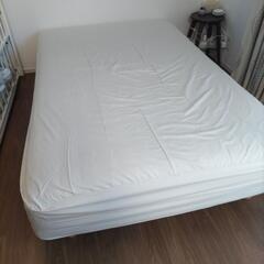 【11月いっぱい】セミダブル　無印　脚付きマットレス
