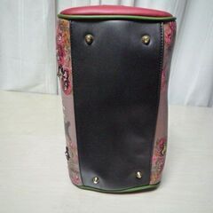 持つだけでオシャレ！USAニコル　リーのバック　の画像