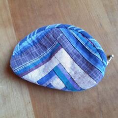 パッチワーク風なポーチ大小2個セットの画像