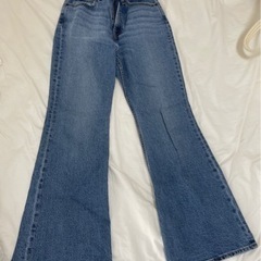 LEVI’Sデニムフレアパンツ